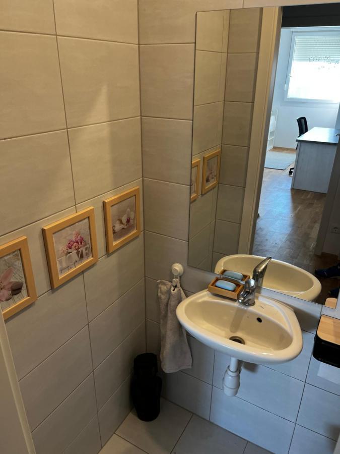 Apartman Vanesa Lägenhet Split Exteriör bild